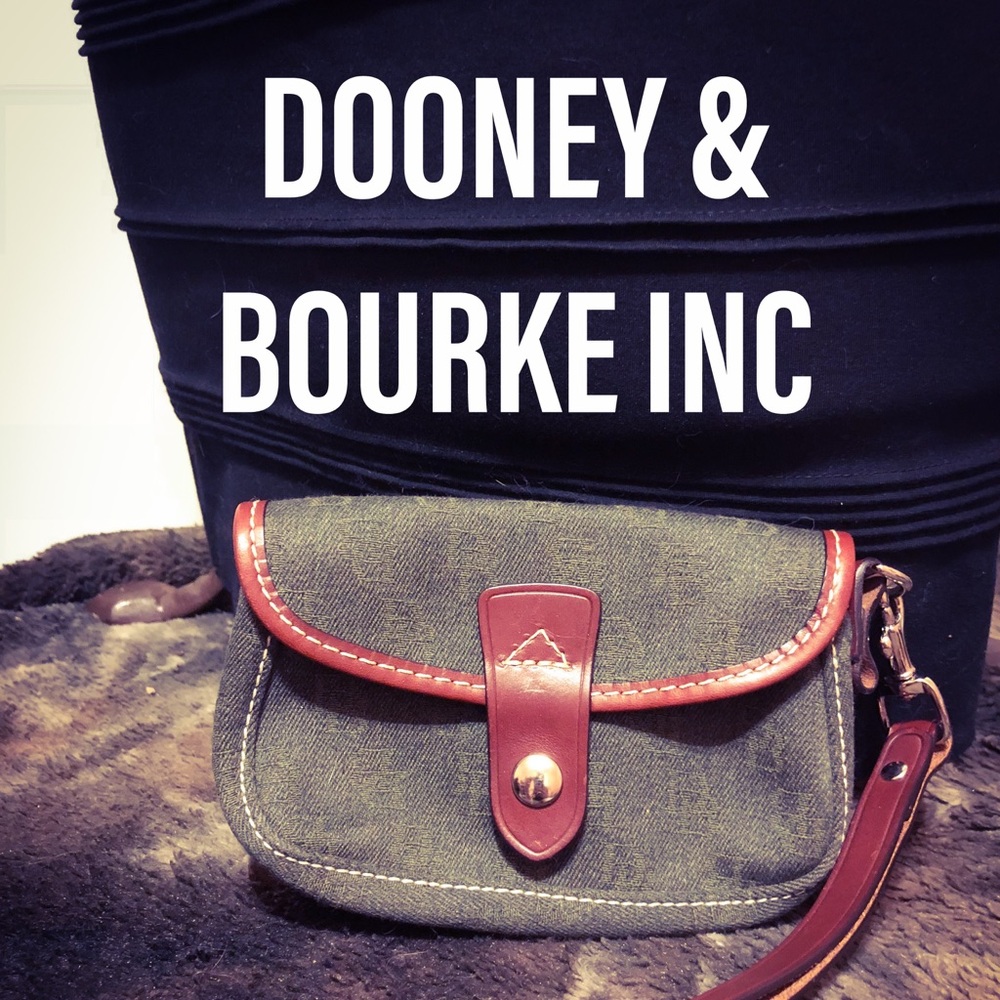 Gorgeous DOONEY & BOURKE Wristlet! 😍
